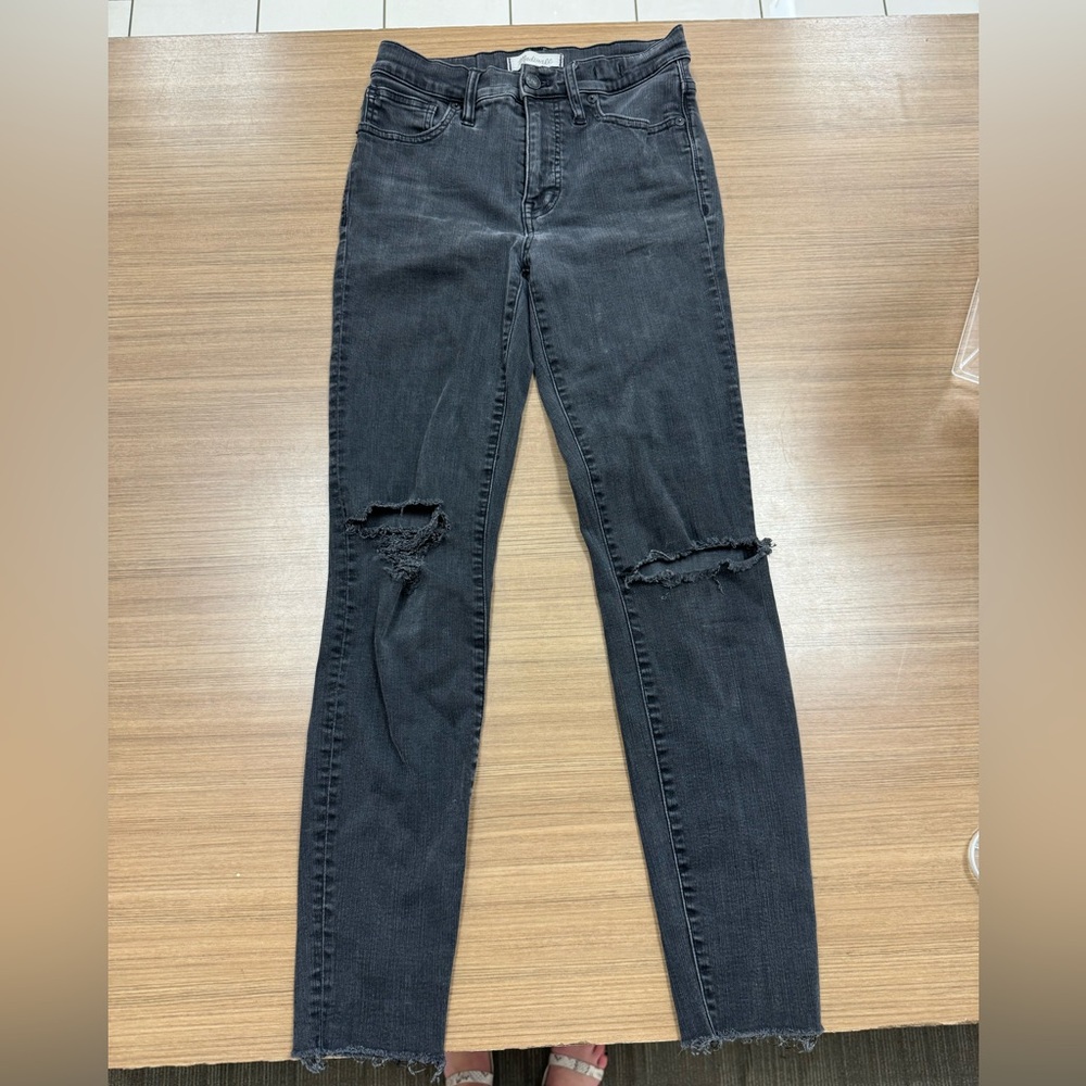 Madewell  Black Distressed‎ Women High Rise Skinny Jeans